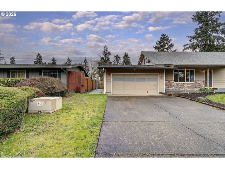 Property Photo: 14911 NE 86th St WA 98682