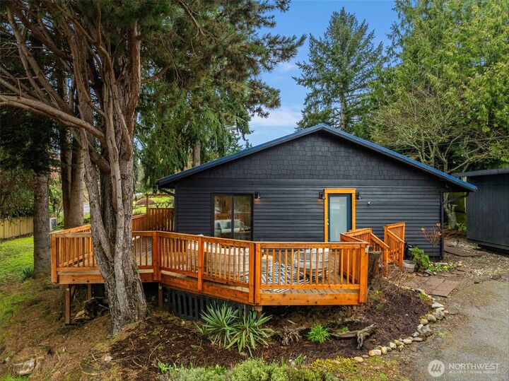 Property Photo:  21108  1st Avenue S  WA 98198 