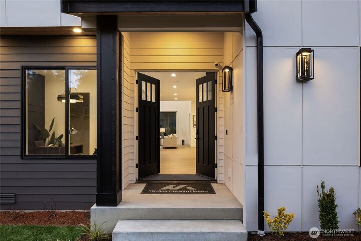 Property Photo: 13698 NE 83rd Street WA 98052