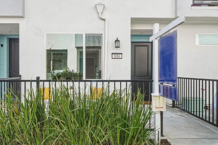 Property Photo: 604 Apricot Way CA 95133