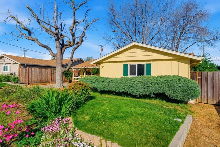 Property Photo:  1000 Wood Duck Avenue  CA 95051 