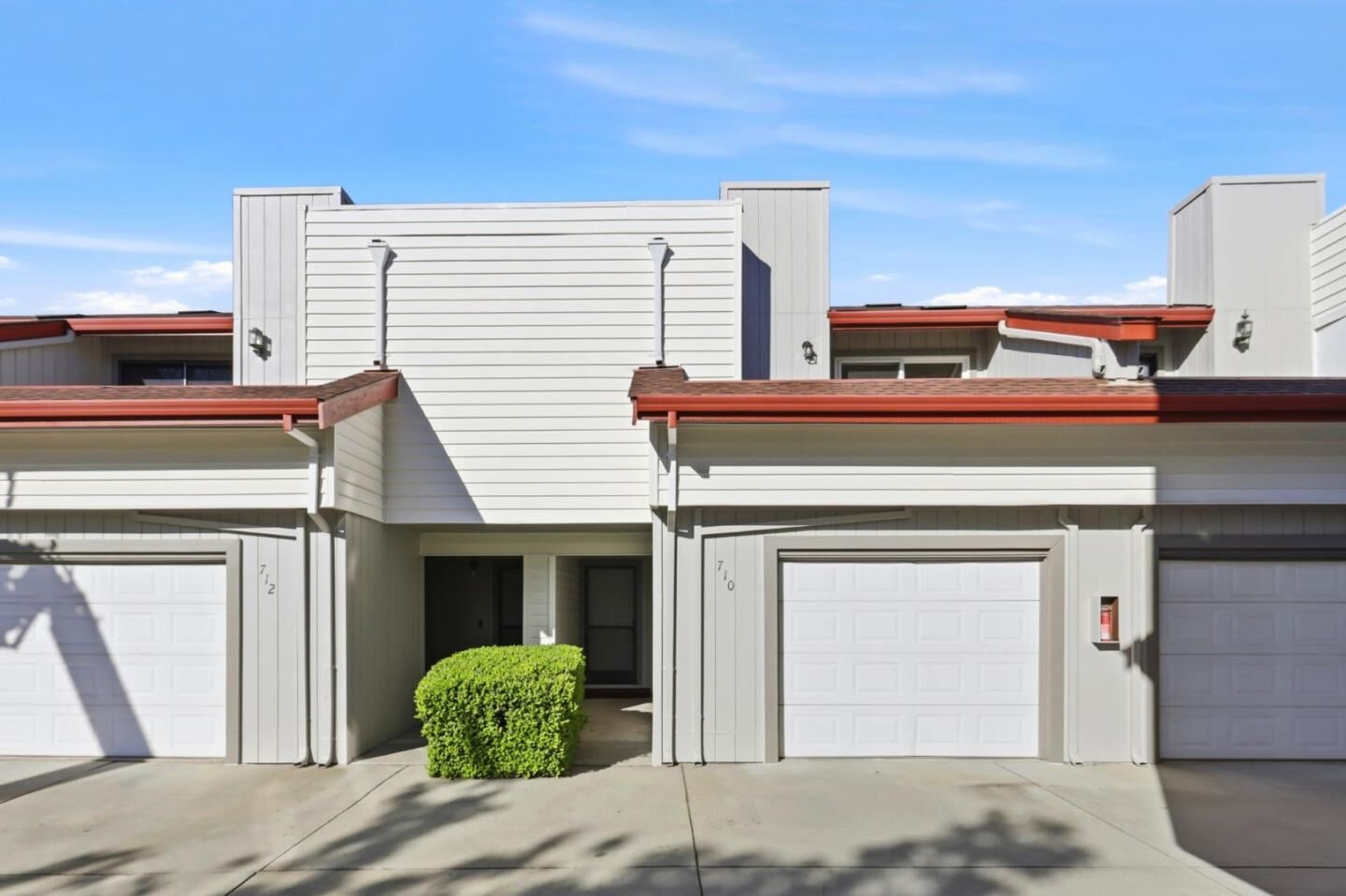 Property Photo: 710 Winstead Court CA 94087