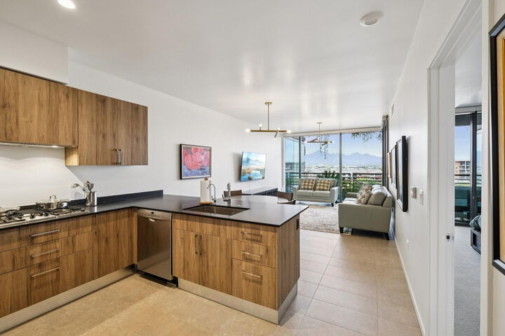 Property Photo:  7180 E Kierland Boulevard Apt 714  AZ 85254 