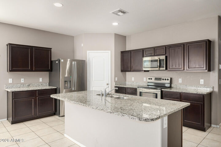 Property Photo:  16601 N Luna Drive  AZ 85138 