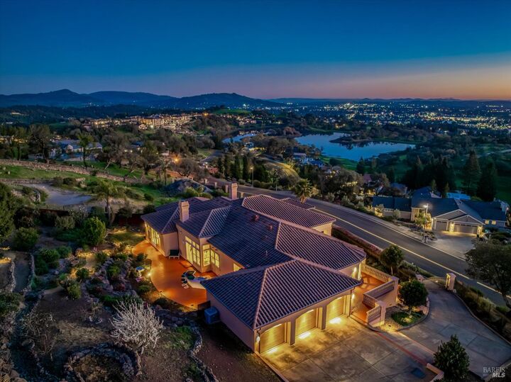 Property Photo:  3729 Skyfarm Drive  CA 95403 