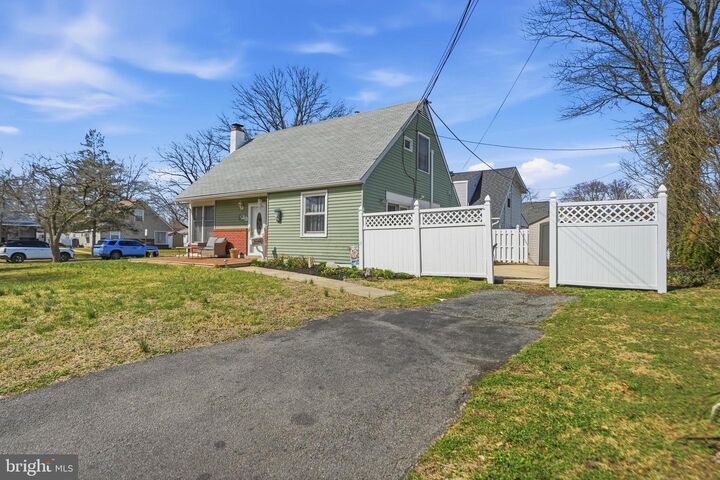 Property Photo: 1323 Morton Avenue PA 19033