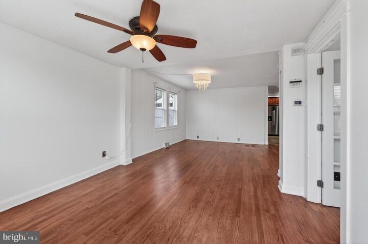 Property Photo:  152 E 7th Street  NJ 08016 