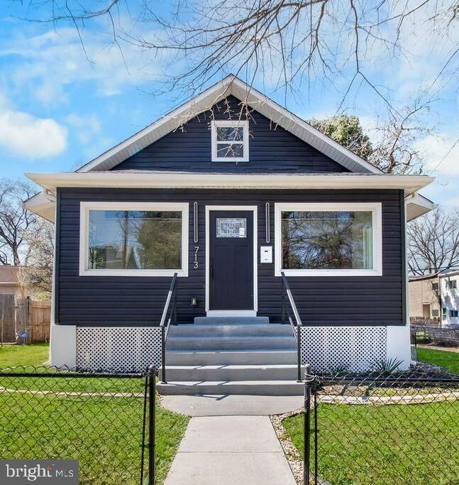 Property Photo:  713 Croissant Place SE  DC 20019 