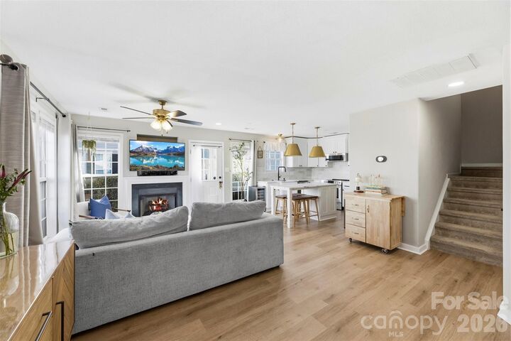 Property Photo:  3924 Mohawk Court  NC 28215 