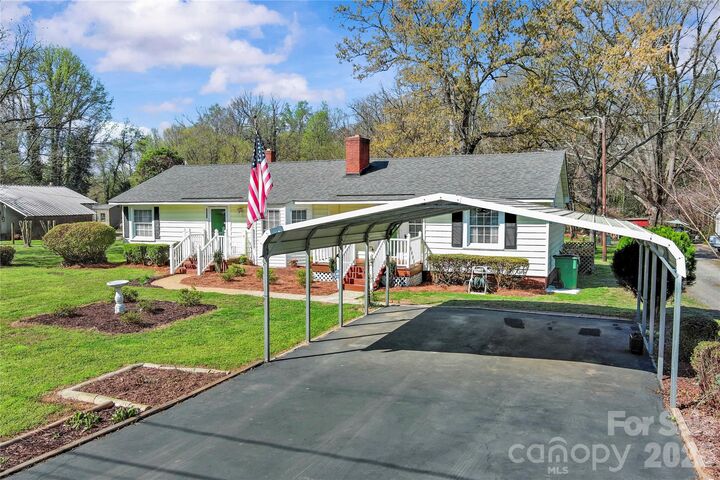 Property Photo:  2517 Plum Street  NC 28269 