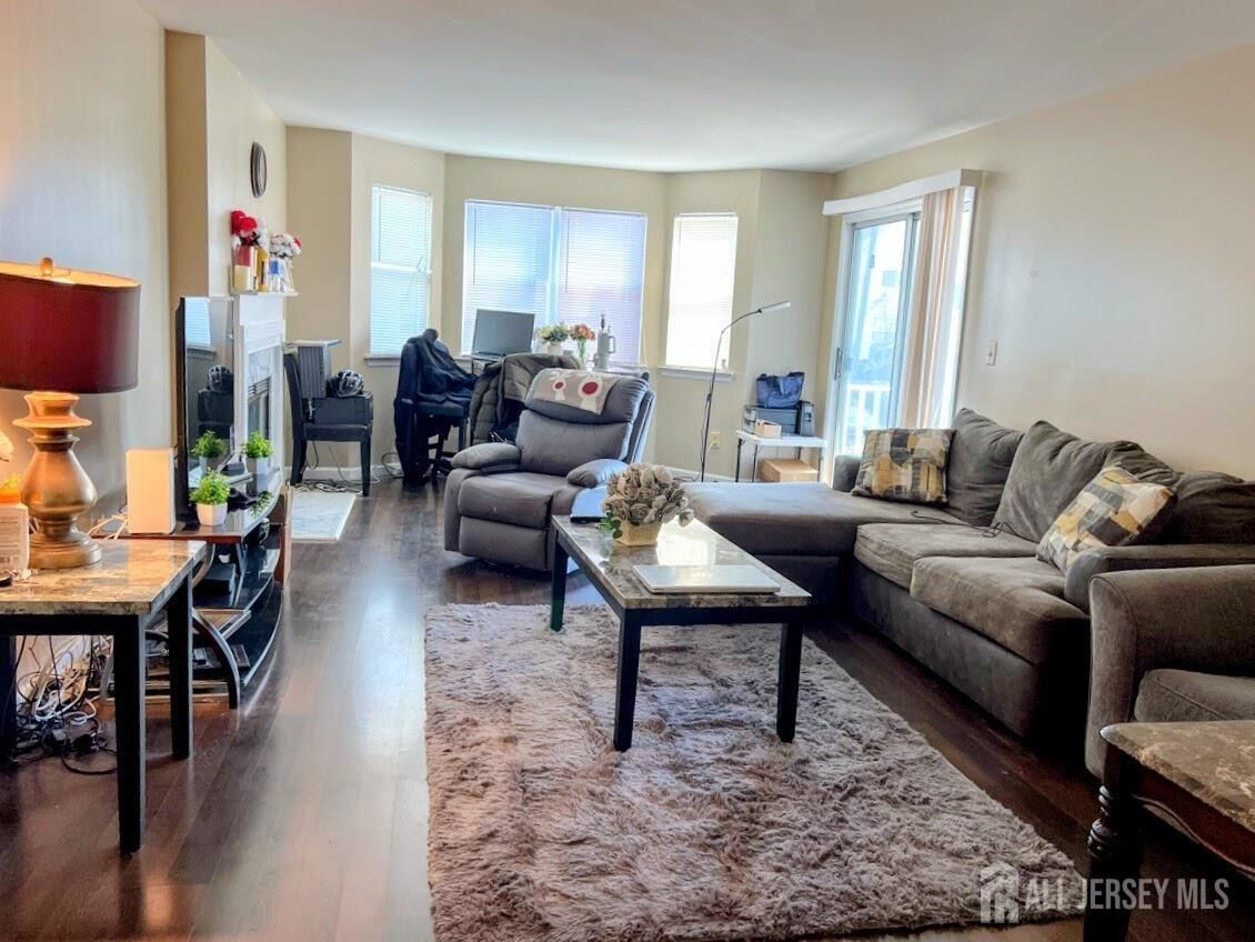 Property Photo:  197 Bexley Lane  NJ 08854 