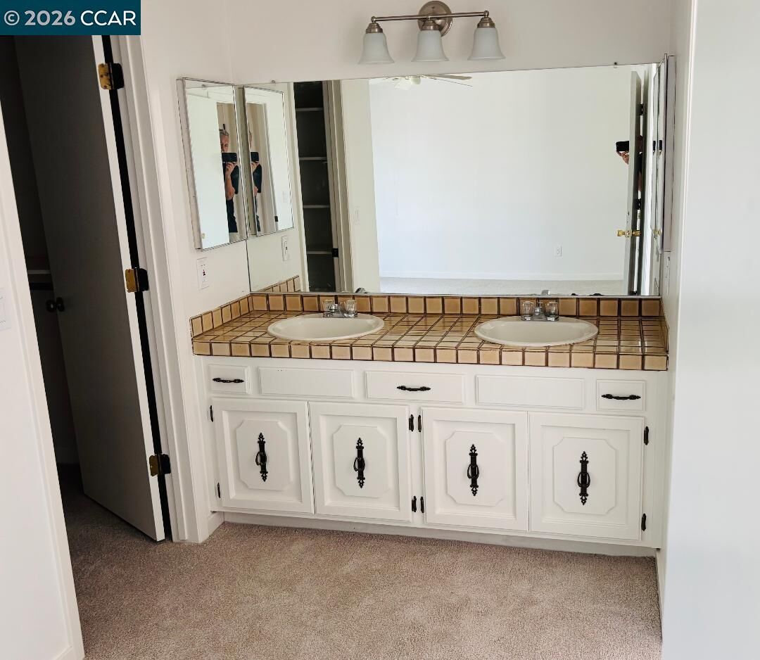 Property Photo: 2814 Harris Dr CA 94509