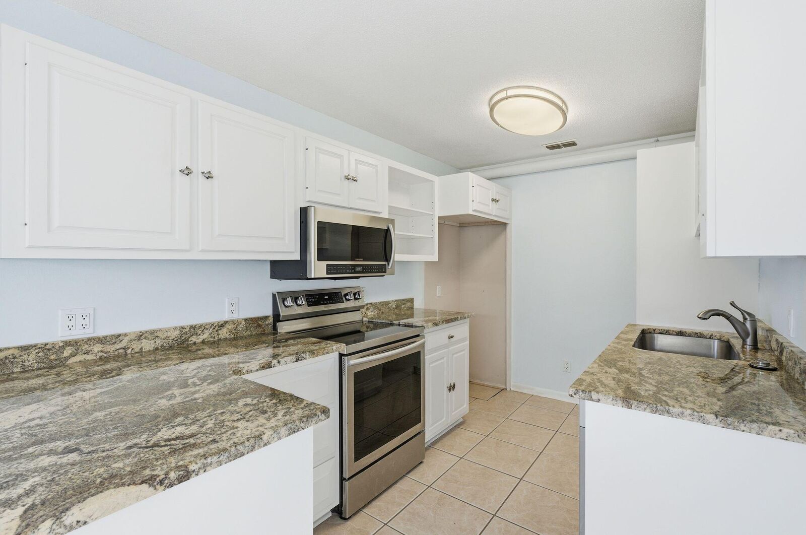 Property Photo: 64 Cross Creek Road # 9-B FL 32550