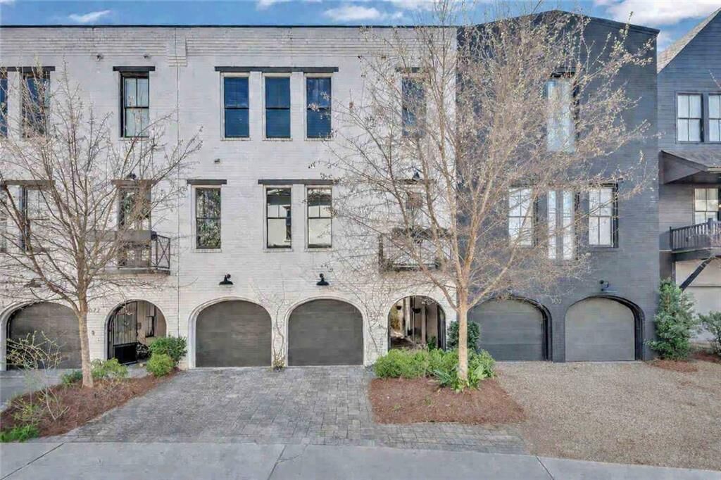 Property Photo:  2074 Telfair Circle NE  GA 30324 