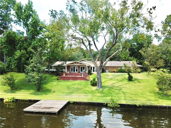 Property Photo: 713 Parkway Drive LA 71457