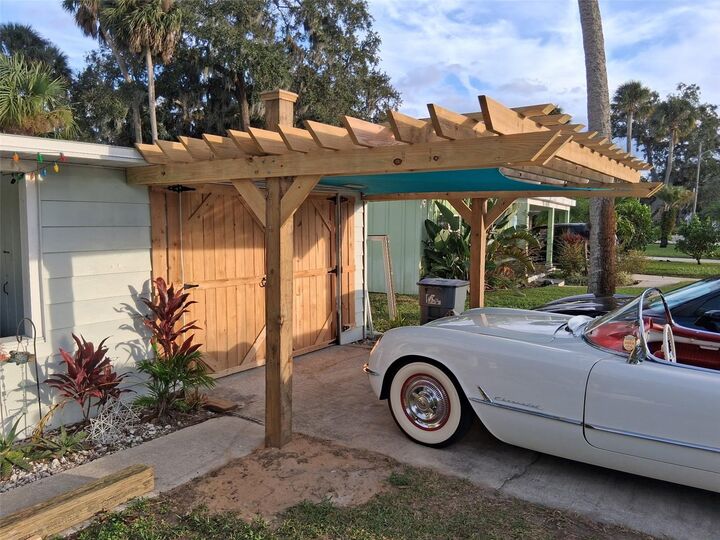 Property Photo: 69 E Bayshore Drive FL 32127