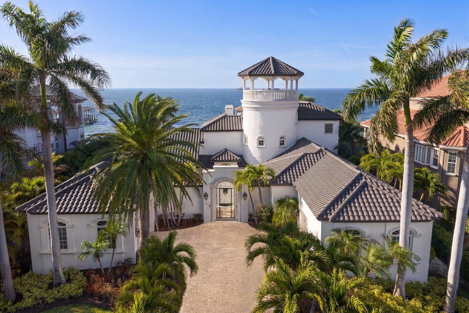 Property Photo: 6528 Surfside Boulevard FL 33572