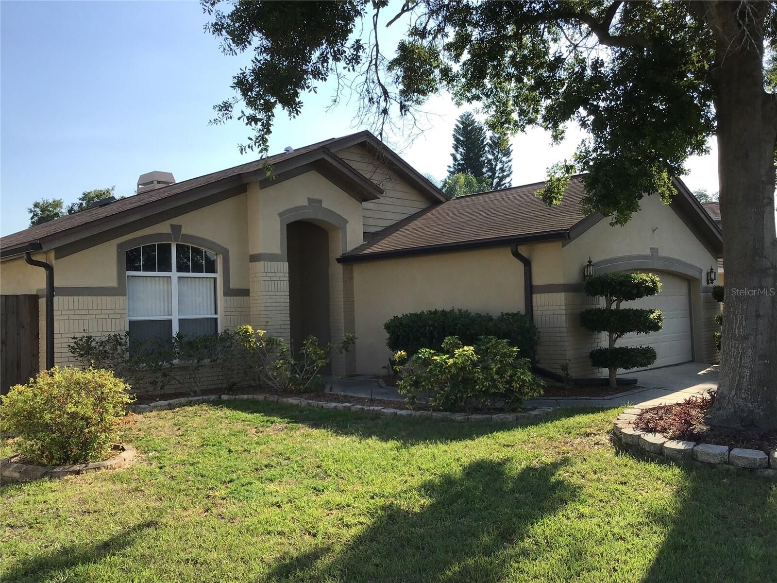 Property Photo:  1716 Westerly Drive  FL 33511 