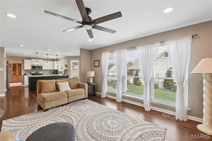 Property Photo:  413 Lea Harbor Court  MO 63040 