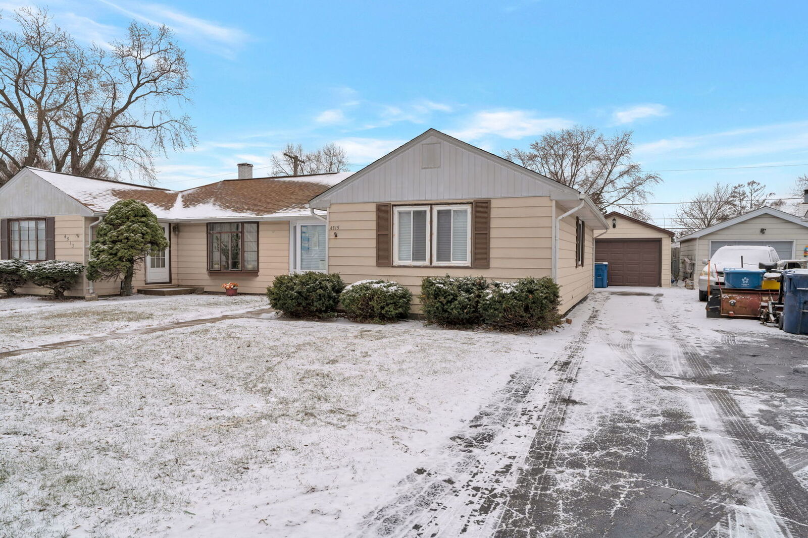 Property Photo:  4515 W 88th Street  IL 60456 
