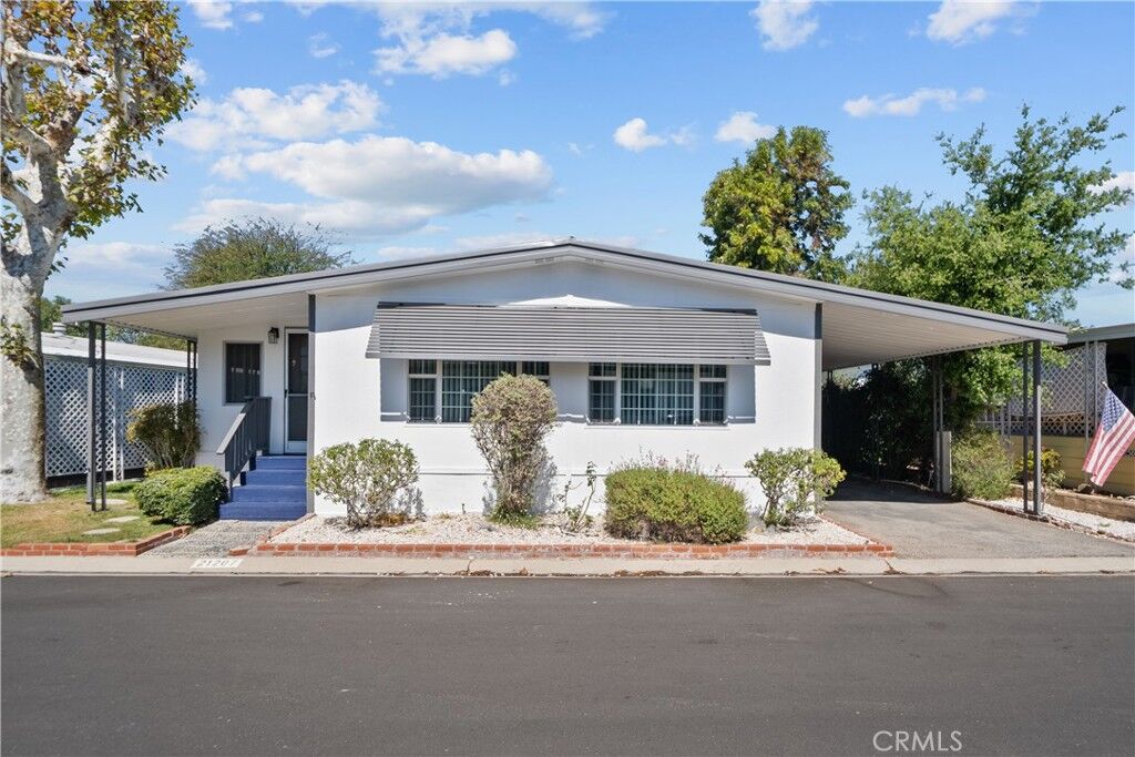 Property Photo:  21207 Jimpson Way  CA 91351 