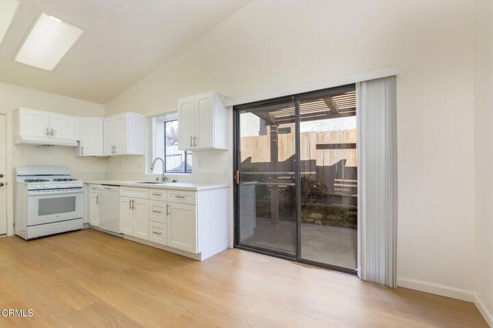 Property Photo:  256 Blackfoot Lane  CA 93001 