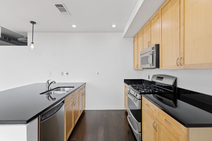 Property Photo:  900 20th Ave S 1004  TN 37212 