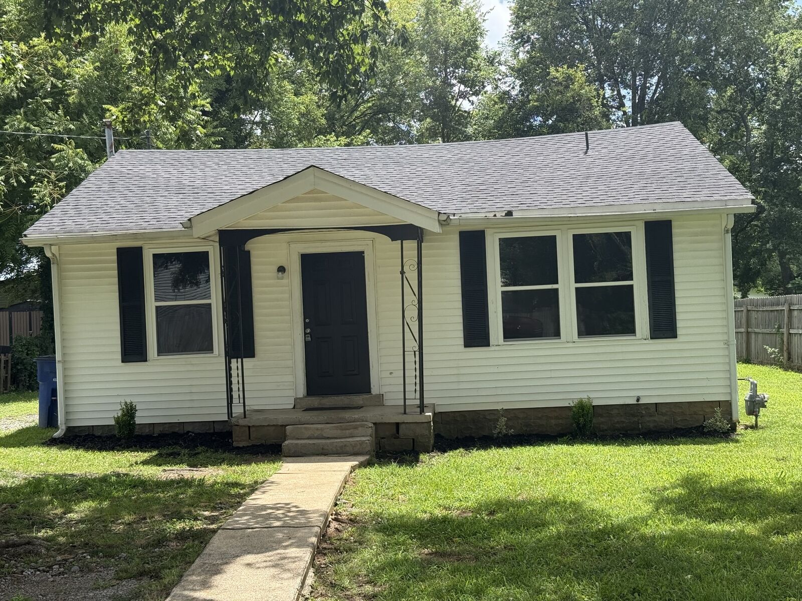 Property Photo:  244 E Cedar St  TN 37160 