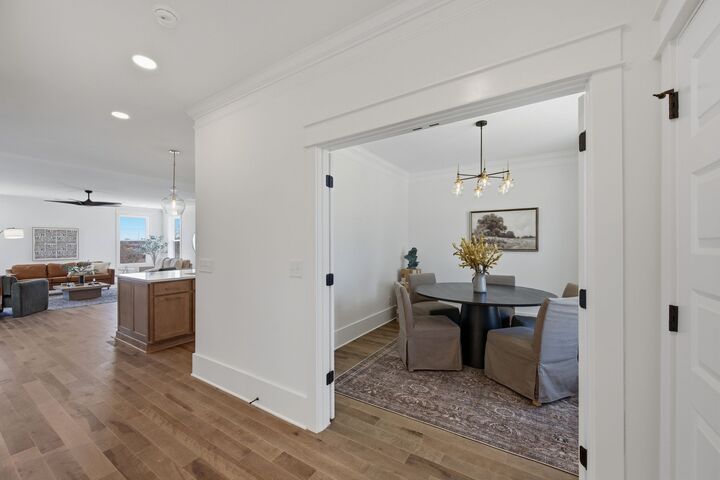 Property Photo:  264 38th Ave N  TN 37209 