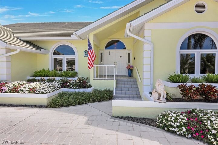 Property Photo:  2147 Snook Drive  FL 34102 