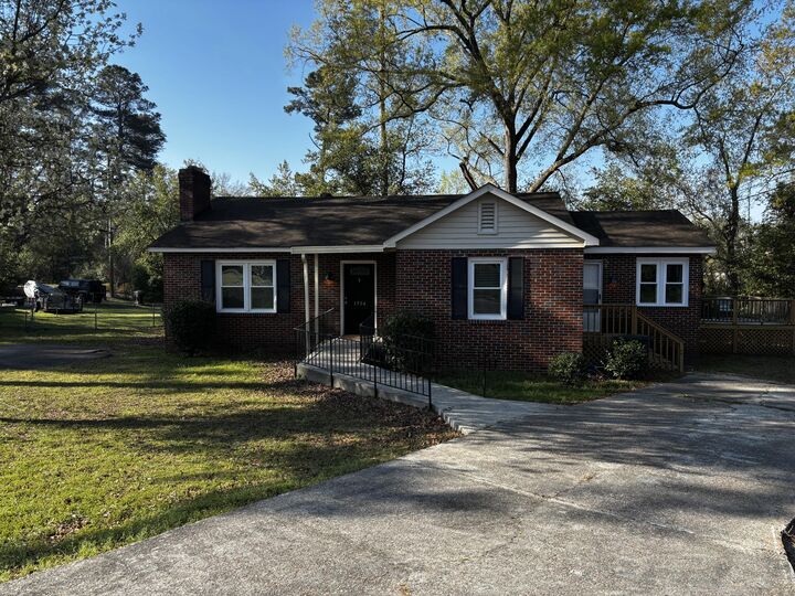 Property Photo:  1904 Robin Road  SC 29841 