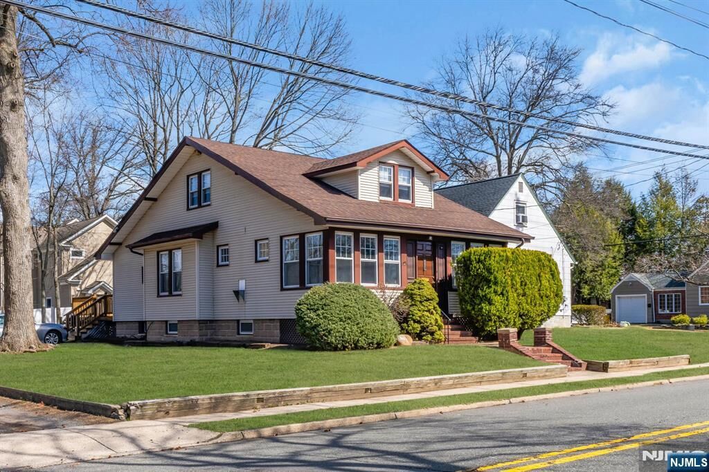 Property Photo:  301 Henley Avenue  NJ 07646 