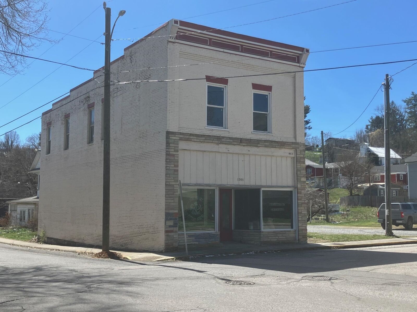 Property Photo:  1301 Downey Street  VA 24141 