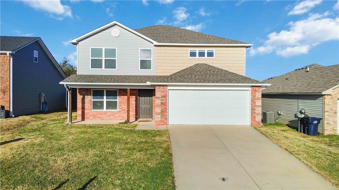 Property Photo: 2004 S B Place AR 72758