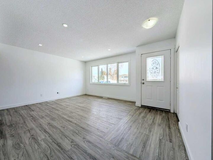 Property Photo: 400 4 Street NE AB T0G 2A2