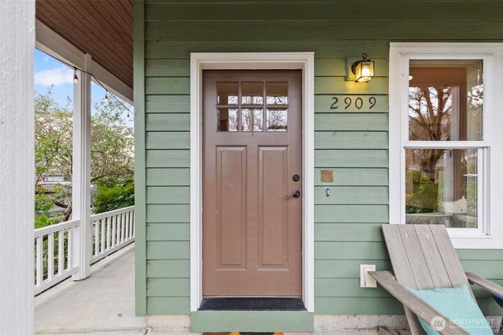 Property Photo:  2909 S Adams Street  WA 98108 