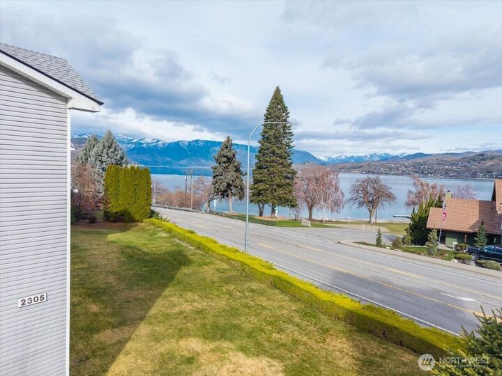 Property Photo:  2305 W Woodin Ave 2E  WA 98816 