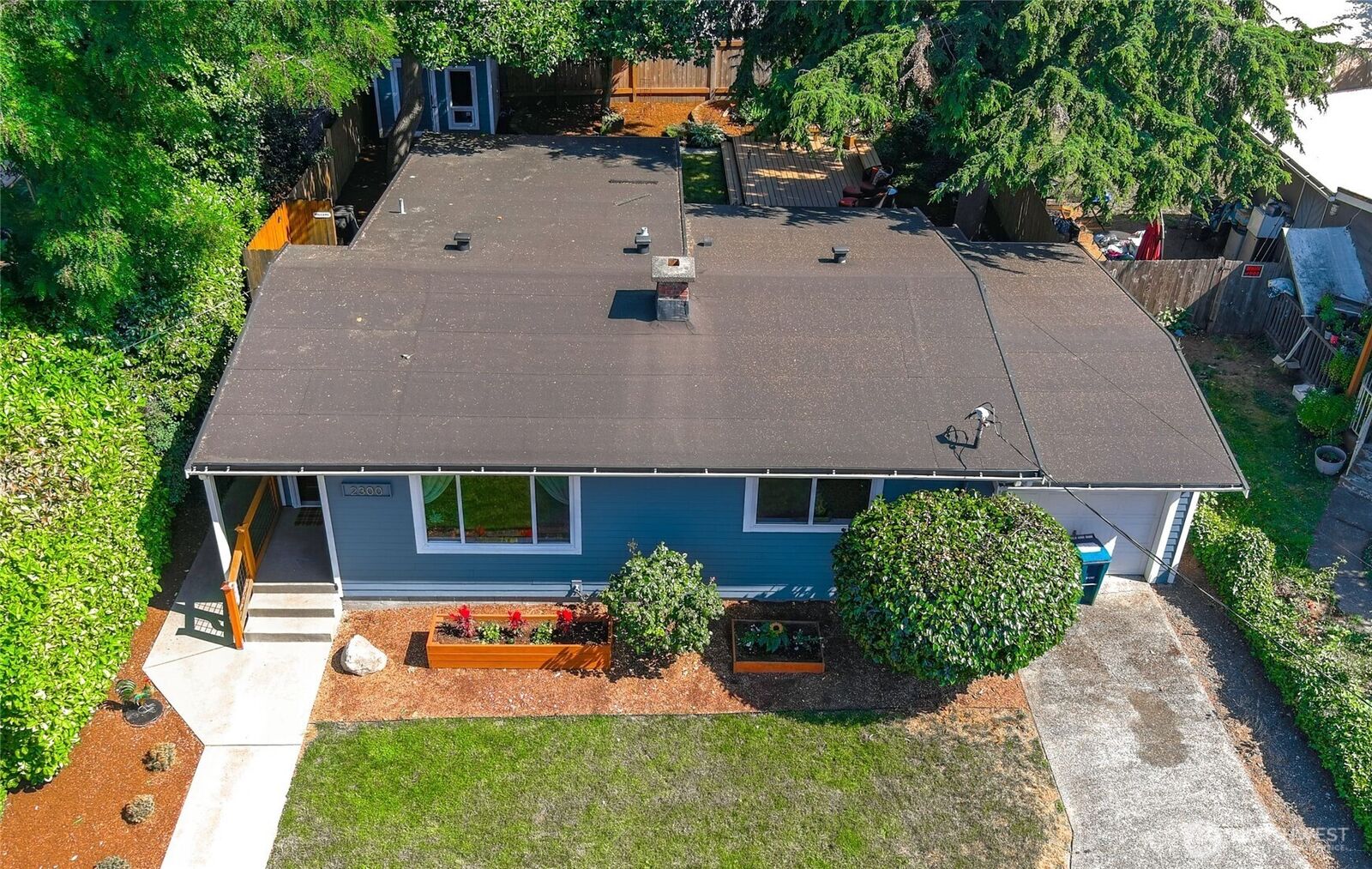 Property Photo: 2300 NE 8th Place WA 98056