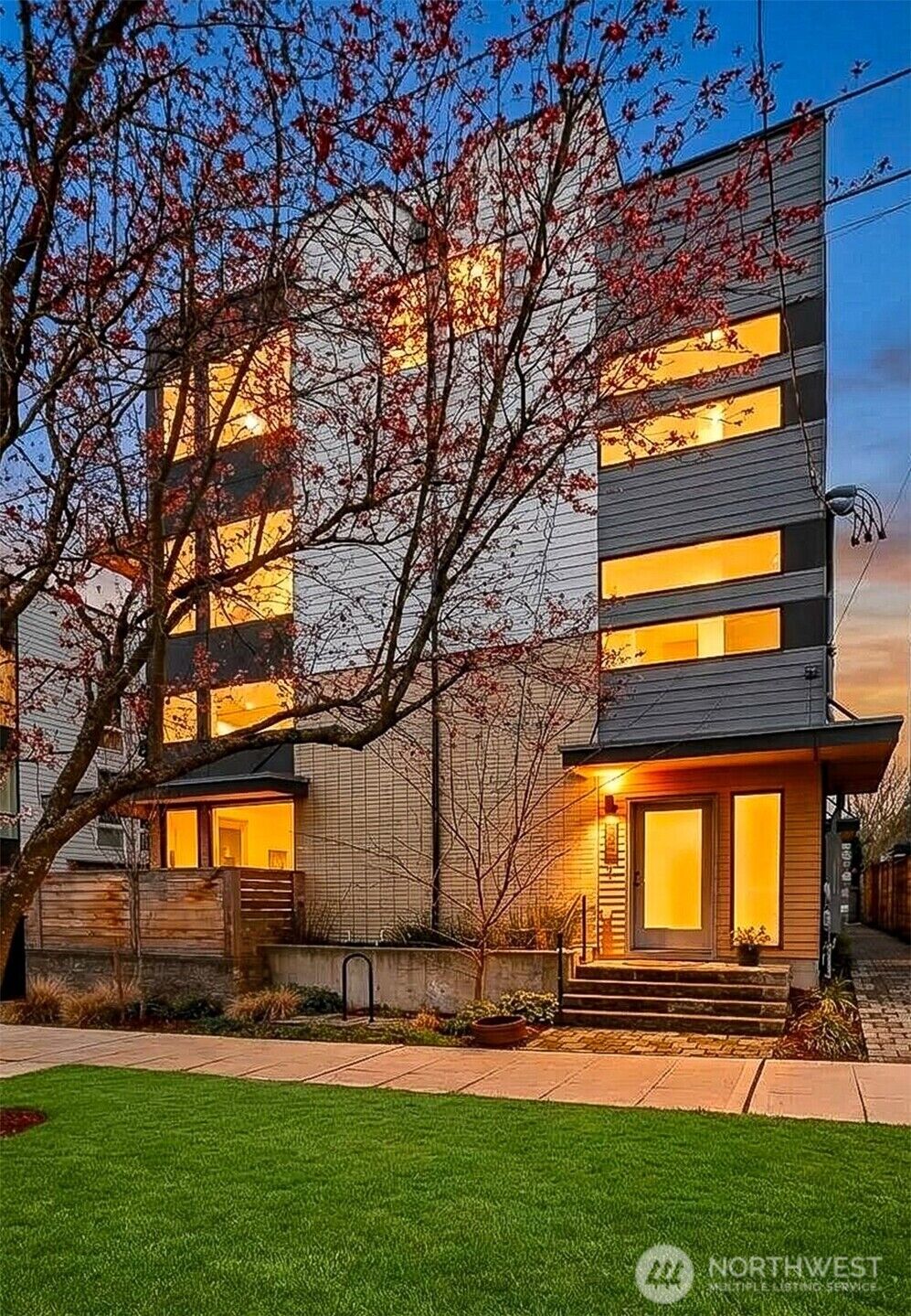 Property Photo:  916 NW 56th Street G  WA 98107 