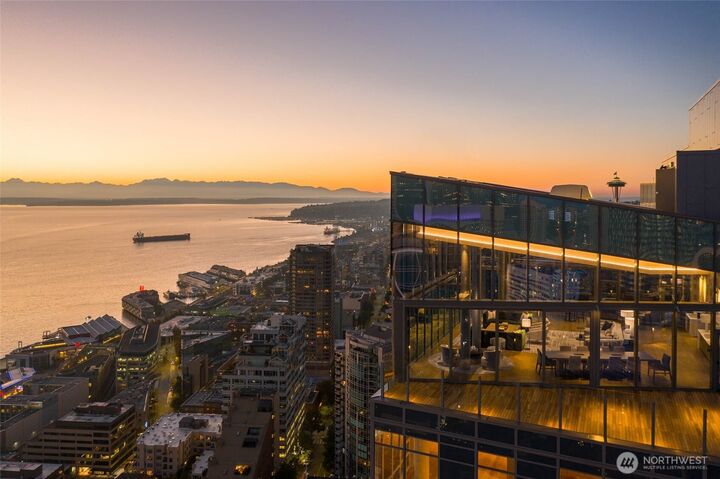 Property Photo: 121 Stewart Street 504 WA 98101