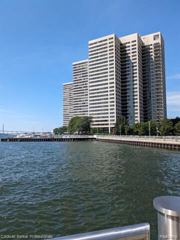 Property Photo: 300 Riverfront Drive 14-G MI 48226