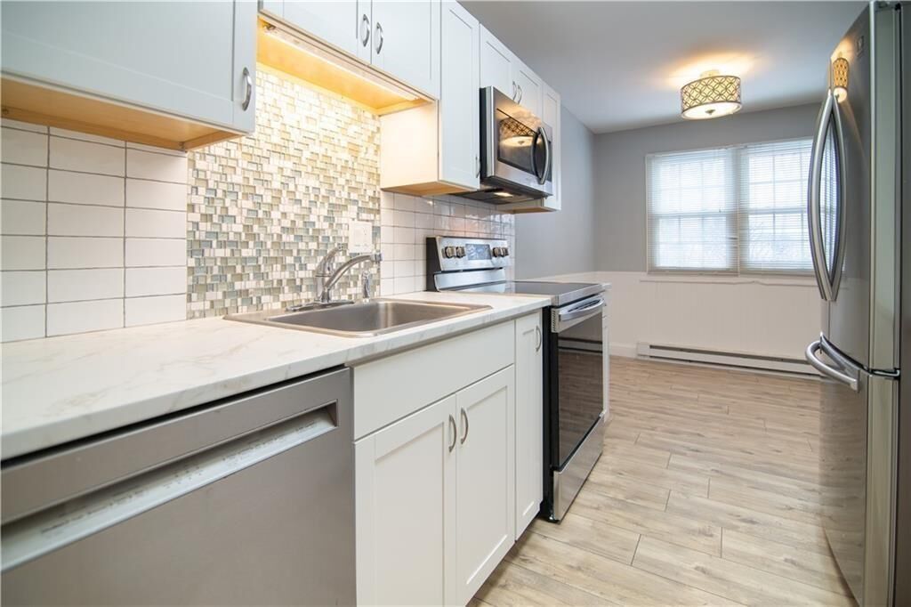 Property Photo:  23 Bullocks Point Avenue 4A  RI 02915 