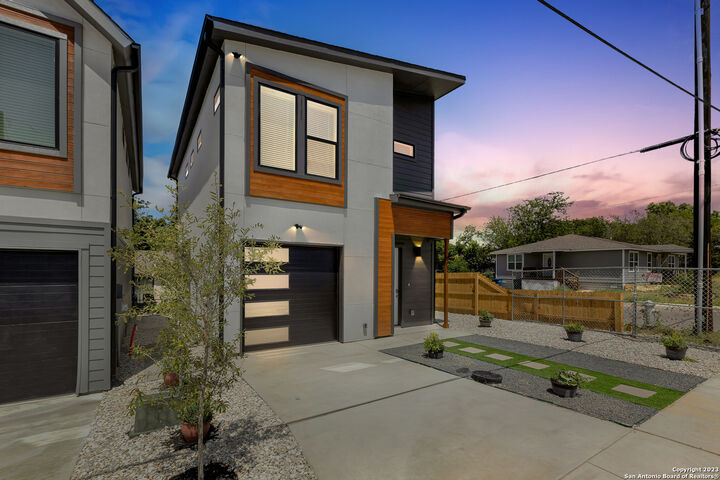 Property Photo: 915 Piedmont Ave TX 78210