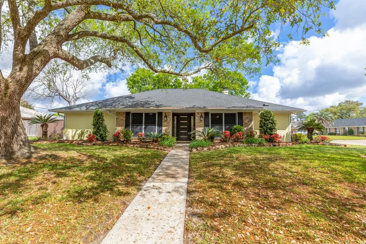 Property Photo:  1135 Shakespeare Dr.  TX 77706 