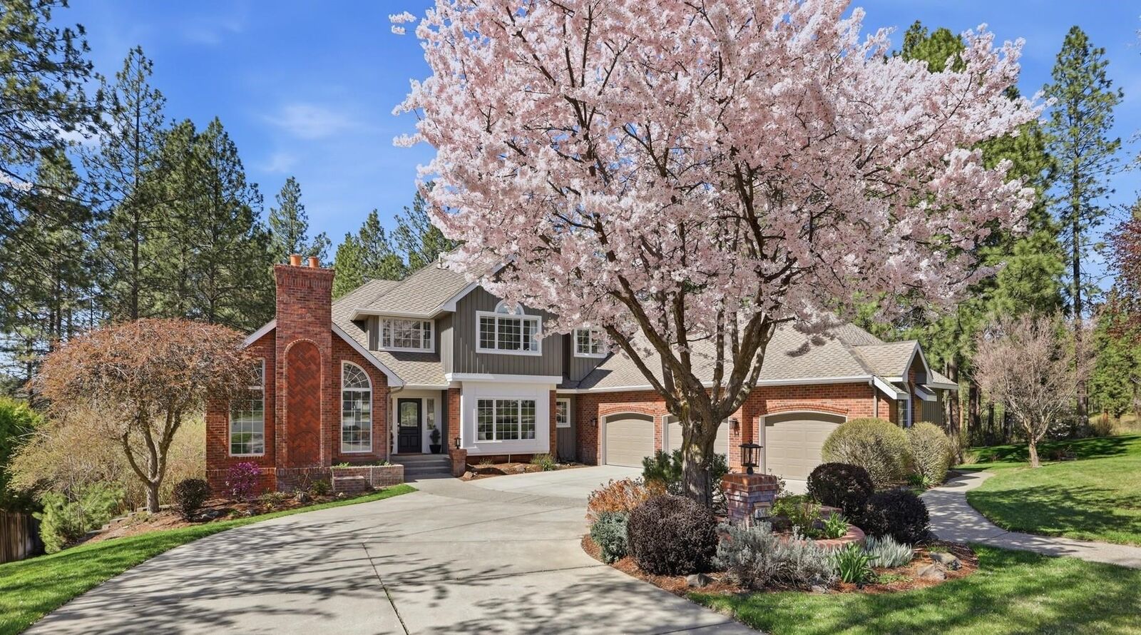 Property Photo:  6502 S Westchester Dr  WA 99223 