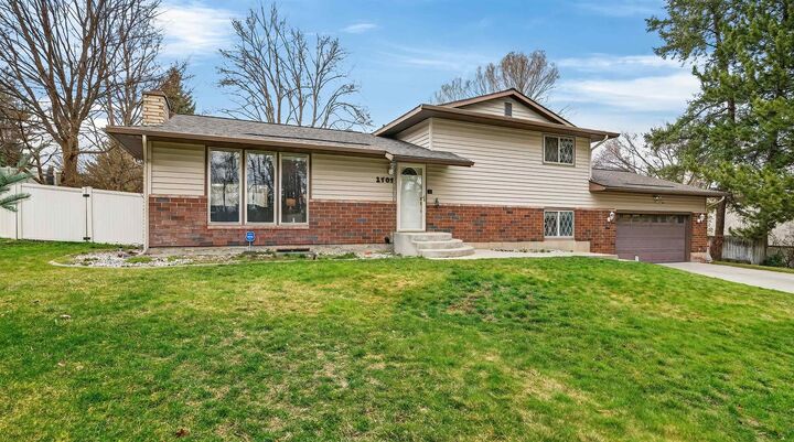 Property Photo: 2707 E Player Dr WA 99223