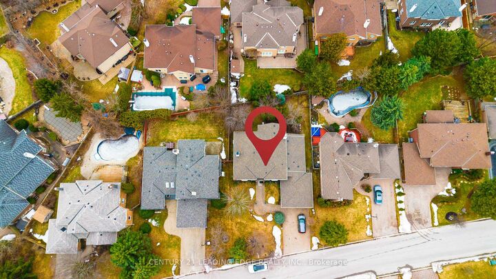 Property Photo:  49 Kerrigan Crescent  ON L3R 7T6 