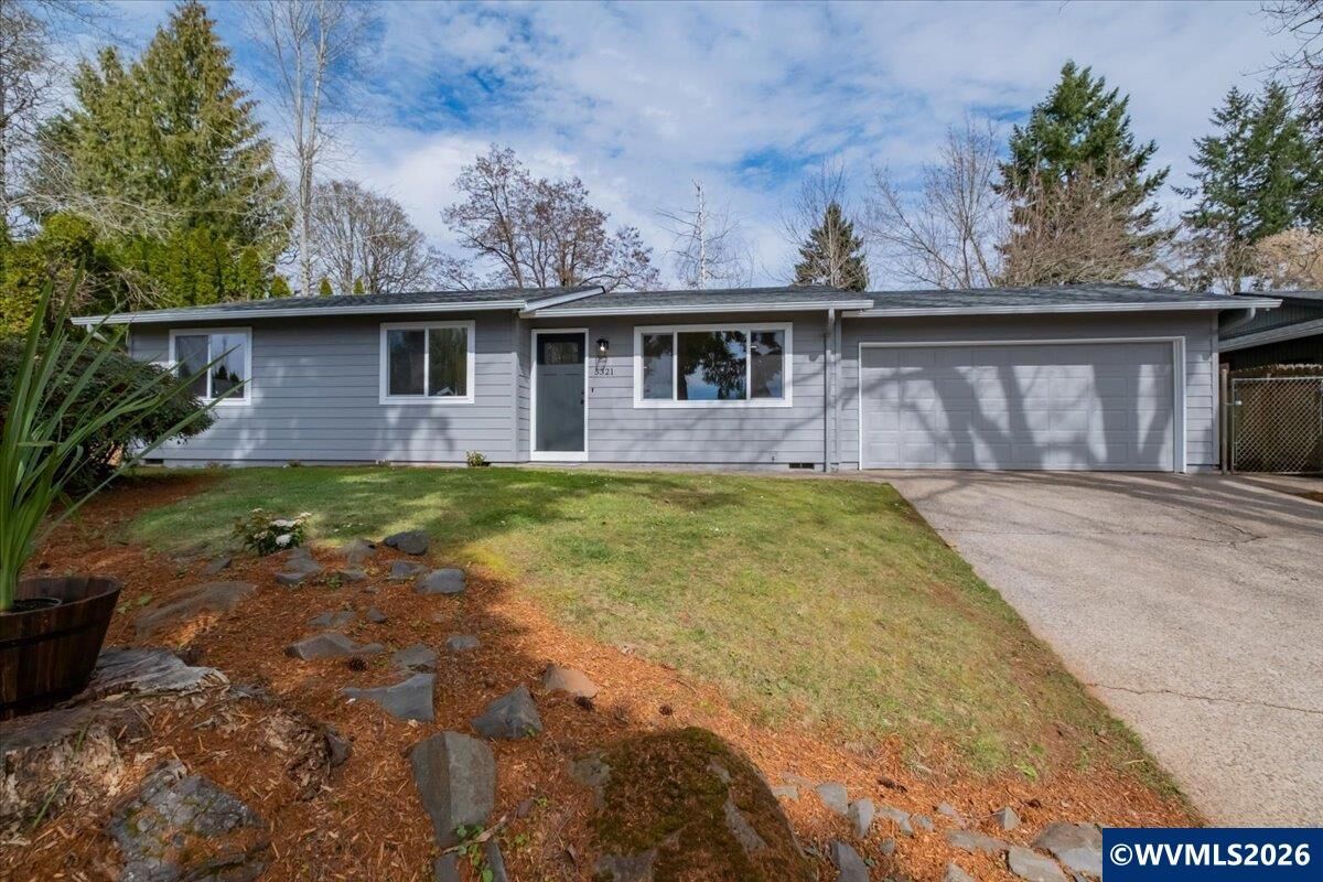 Property Photo:  5321 Fox Ct S  OR 97306 