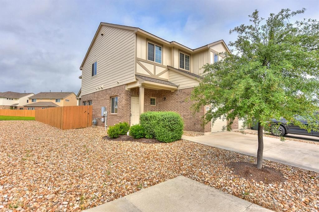 Property Photo: 420 White Steppe Way TX 78626
