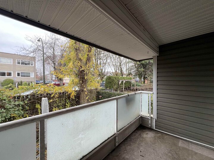 Property Photo: 674 W 17th Avenue 206 BC V5Z 1T8